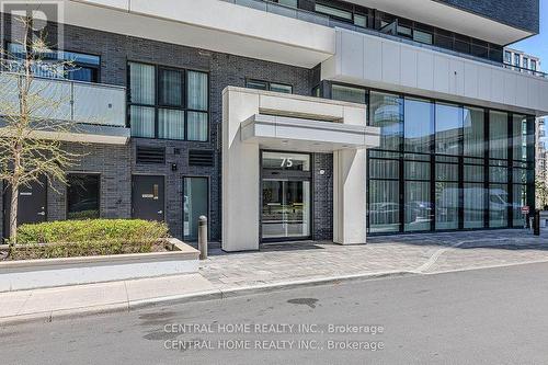 1405 - 75 Oneida Crescent, Richmond Hill, ON - Outdoor With Balcony