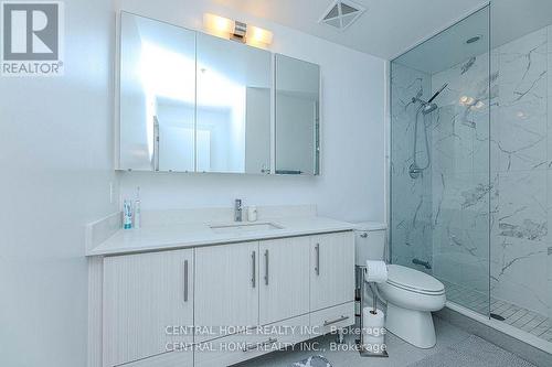 1405 - 75 Oneida Crescent, Richmond Hill, ON - Indoor Photo Showing Bathroom