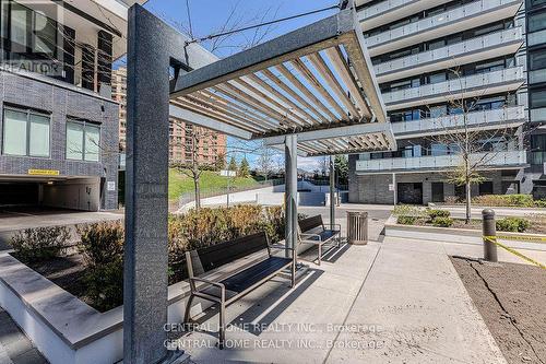 1405 - 75 Oneida Crescent, Richmond Hill, ON - Outdoor