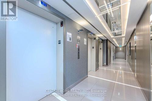 1405 - 75 Oneida Crescent, Richmond Hill, ON - Indoor Photo Showing Other Room