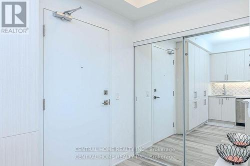 1405 - 75 Oneida Crescent, Richmond Hill, ON - Indoor Photo Showing Other Room