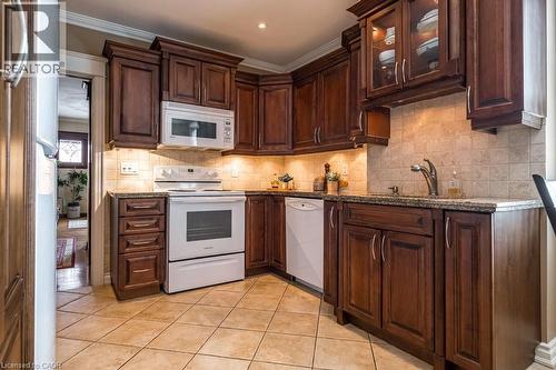 167 Park Street N, Hamilton, ON - Indoor Photo Showing Kitchen