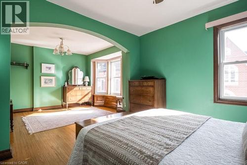 167 Park Street N, Hamilton, ON - Indoor Photo Showing Bedroom