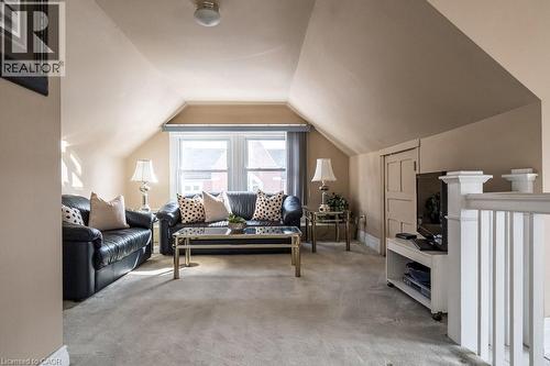 167 Park Street N, Hamilton, ON - Indoor Photo Showing Living Room