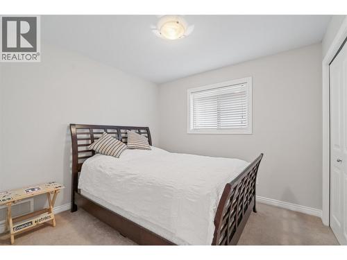 2042 Moonbeam Close, West Kelowna, BC - Indoor Photo Showing Bedroom