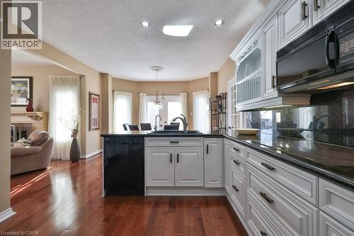 1658 Covington Terrace, Mississauga, ON - Indoor Photo Showing Kitchen