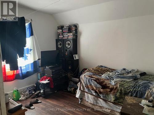 20 Cherry Street, Kitchener, ON - Indoor Photo Showing Bedroom