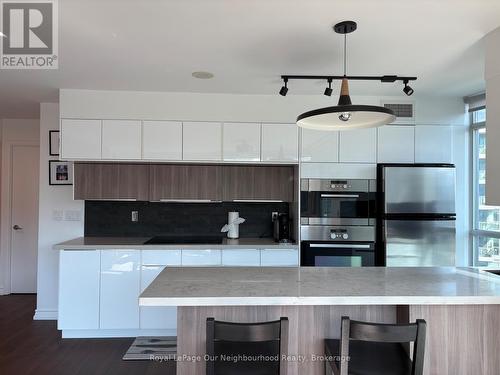 1503 - 219 Fort York Boulevard, Toronto, ON - Indoor Photo Showing Kitchen With Upgraded Kitchen