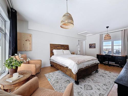 Primary bedroom - 71 Rue Henri-Dunant, Sainte-Agathe-Des-Monts, QC - Indoor Photo Showing Bedroom