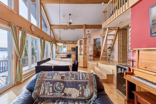 Vue d'ensemble - 670 Ch. Des Îles, Entrelacs, QC - Indoor Photo Showing Other Room