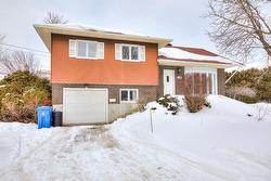 123 Rue Houde  Kirkland, QC H9J 3A8