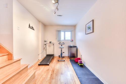 Boudoir - 123 Rue Houde, Kirkland, QC - Indoor