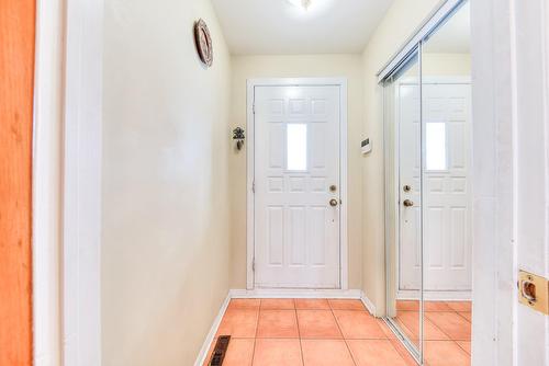 Hall d'entrée/Vestibule - 123 Rue Houde, Kirkland, QC - Indoor Photo Showing Other Room