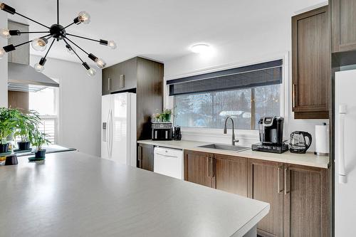 Cuisine - 1826 Boul. St-Antoine, Saint-Jérôme, QC - Indoor