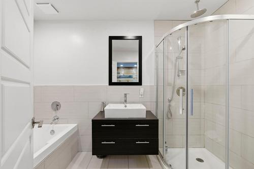 Salle de bains - 5910  - 5916 Rue Beurling, Montréal (Verdun/Île-Des-Soeurs), QC - Indoor Photo Showing Bathroom