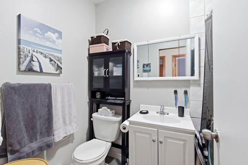 Salle de bains - 5910  - 5916 Rue Beurling, Montréal (Verdun/Île-Des-Soeurs), QC - Indoor Photo Showing Bathroom