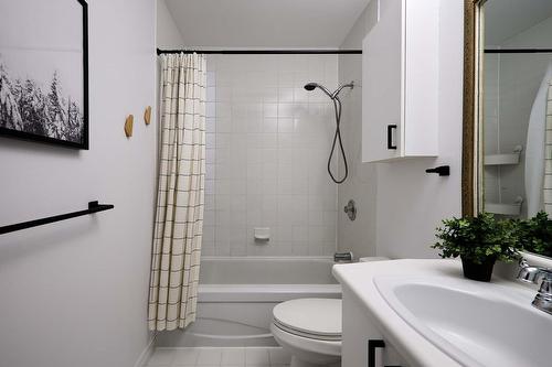 Bathroom - F-735 Ch. Des Trois-Villages, Piedmont, QC - Indoor Photo Showing Bathroom