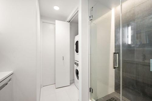 Salle de bains - 3609-1288 Av. Des Canadiens-De-Montréal, Montréal (Ville-Marie), QC - Indoor Photo Showing Laundry Room