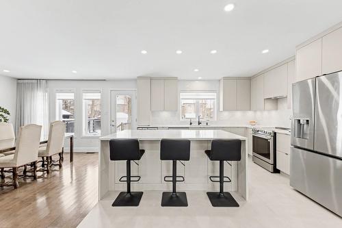 Cuisine - 1065 Rue Breux, Chambly, QC - Indoor Photo Showing Kitchen With Upgraded Kitchen