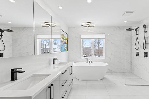 Salle de bains - 1065 Rue Breux, Chambly, QC - Indoor Photo Showing Bathroom