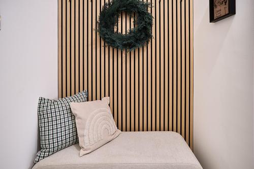 Hall d'entrée/Vestibule - E-735 Ch. Des Trois-Villages, Piedmont, QC - Indoor Photo Showing Bedroom