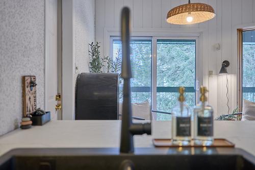 Cuisine - E-735 Ch. Des Trois-Villages, Piedmont, QC - Indoor Photo Showing Kitchen