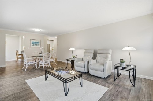 301-1121 Oscar St, Victoria, BC - Indoor Photo Showing Other Room