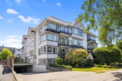 301-1121 Oscar St, Victoria, BC - Outdoor With Facade