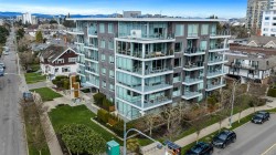 402-200 Douglas St  Victoria, BC V8V 2P2