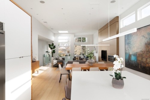 2318 Shakespeare St, Victoria, BC 