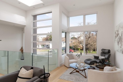 2318 Shakespeare St, Victoria, BC 