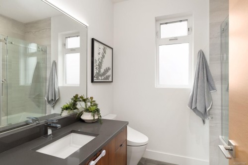 2318 Shakespeare St, Victoria, BC 