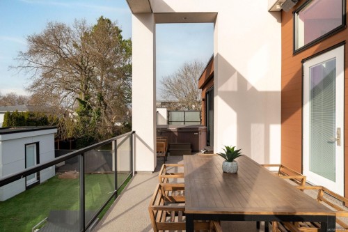 2318 Shakespeare St, Victoria, BC 