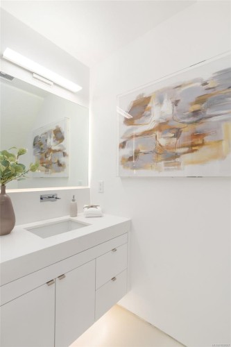 2318 Shakespeare St, Victoria, BC 