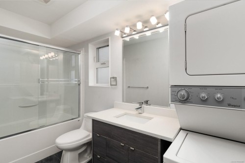 2318 Shakespeare St, Victoria, BC 