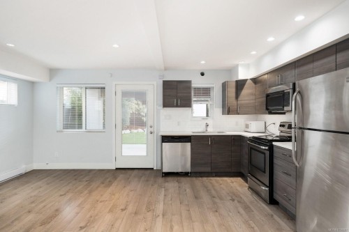 2318 Shakespeare St, Victoria, BC 