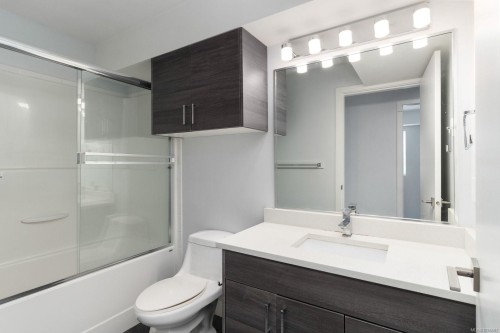 2318 Shakespeare St, Victoria, BC 