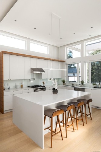 2318 Shakespeare St, Victoria, BC 