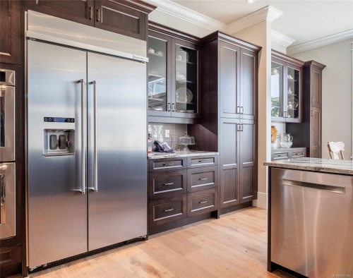 856 Bluffs Dr, Qualicum Beach, BC 