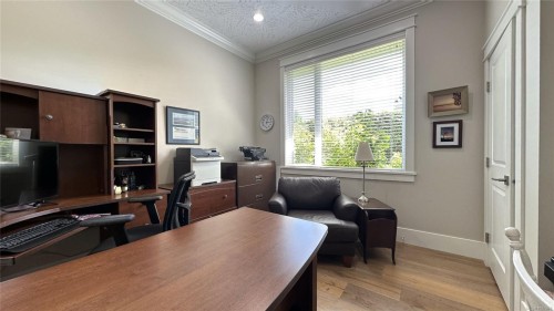 856 Bluffs Dr, Qualicum Beach, BC 