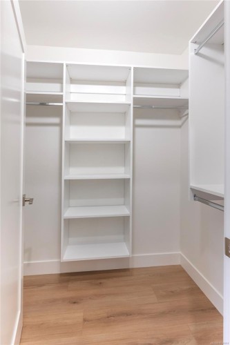 2-990 Mcbriar Ave, Saanich, BC 