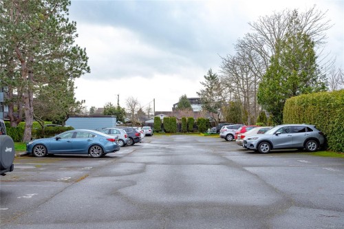 204-10160 Third St, Sidney, BC - Outdoor