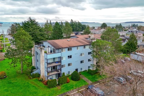 204-10160 Third St, Sidney, BC - Outdoor With View