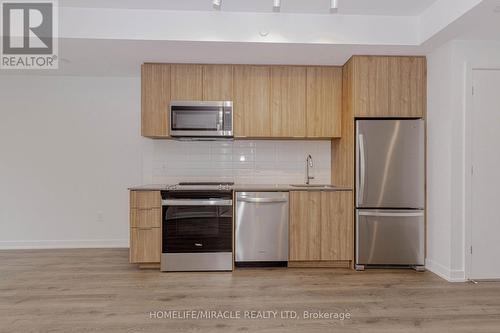 505 - 720 Whitlock Avenue, Milton, ON - Indoor Photo Showing Kitchen