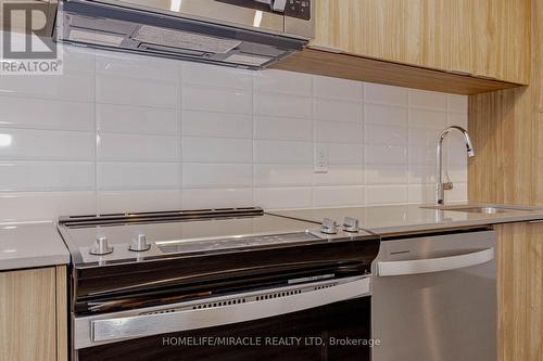 505 - 720 Whitlock Avenue, Milton, ON - Indoor Photo Showing Kitchen With Upgraded Kitchen