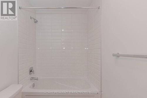 505 - 720 Whitlock Avenue, Milton, ON - Indoor Photo Showing Bathroom