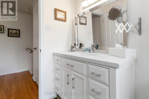 Upper Floor Bathroom I - 1031 Marley Crescent, Burlington, ON - Indoor Photo Showing Bathroom