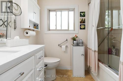 Upper Floor Bathroom II - 1031 Marley Crescent, Burlington, ON - Indoor Photo Showing Bathroom