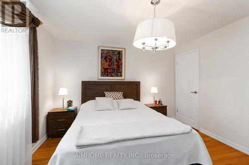 Upper Floor Second Bedroom II - 1031 Marley Crescent, Burlington, ON - Indoor Photo Showing Bedroom