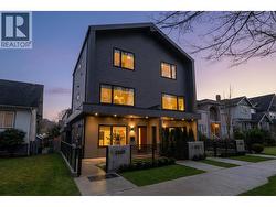 1 2539 GRANT STREET  Vancouver, BC V5K 3G6